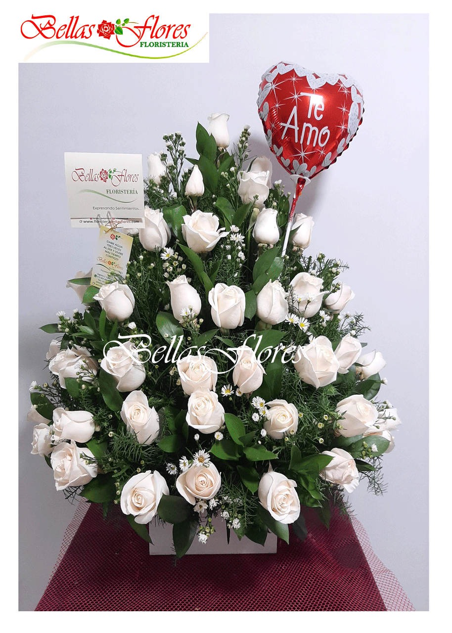 Triangulo rosas Blancas - Bellas Flores